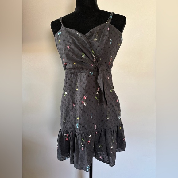 Parker Black Floral Midi Dress - Picture 2 of 12